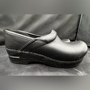Dansko Kids Black Leather Mule Clogs 32 2.5